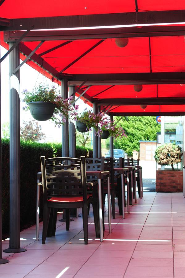 Logis Argonne Hotel Vouziers ภายนอก รูปภาพ